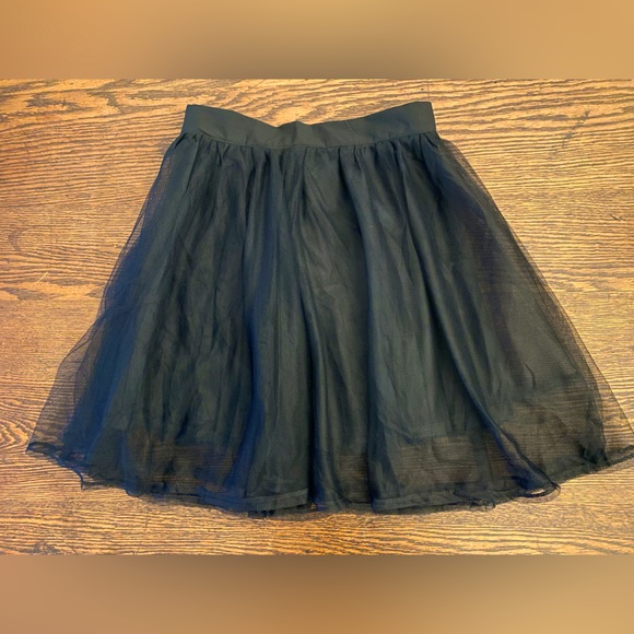 Black Tulle Skirt - Size M - Picture 3 of 8